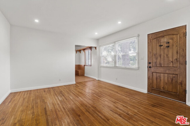 Building Photo - 3972 Keeshen Dr