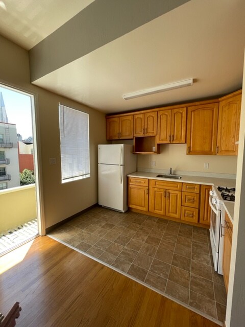 Foto del edificio - 1239 Powell St