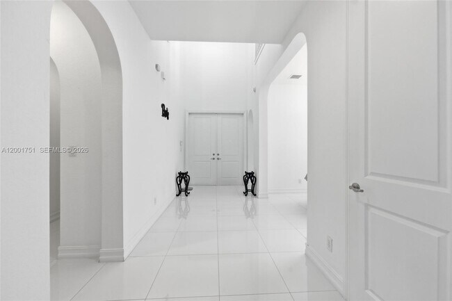 Foto del edificio - 9220 Meridian Dr N
