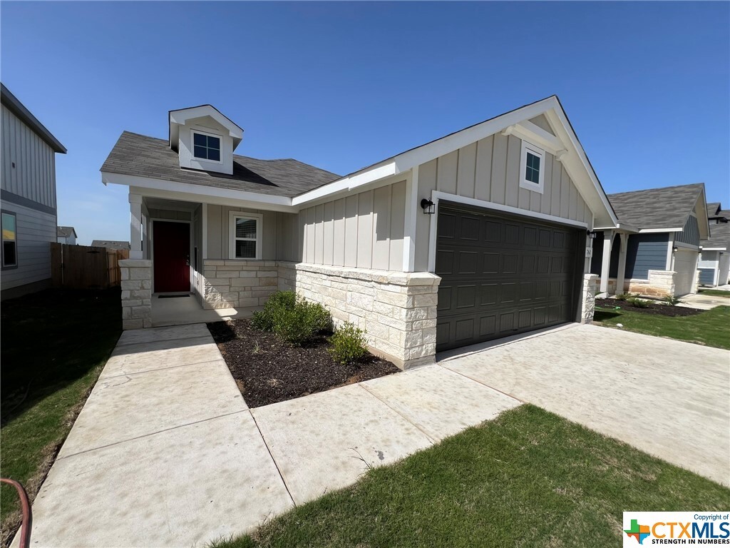 Primary Photo - 760 Heartseed Ave