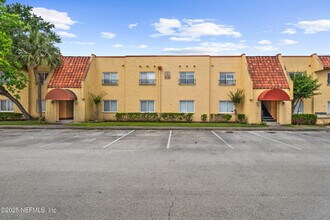 Building Photo - 6552 La Mirada Dr E