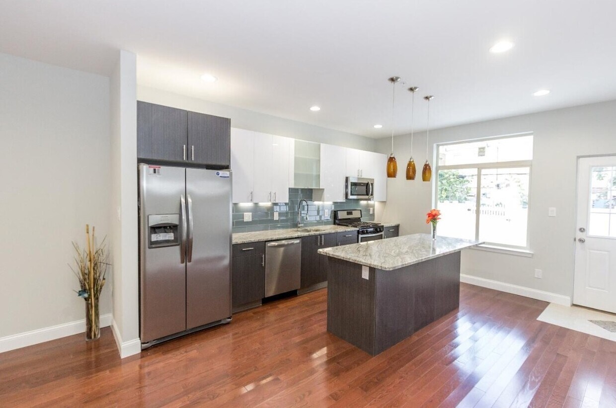 Foto principal - 2057 E Letterly St