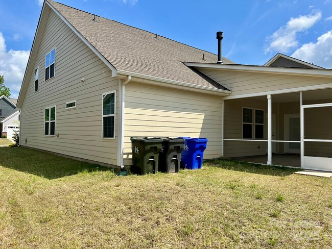 Building Photo - 25017 Westwick Ln