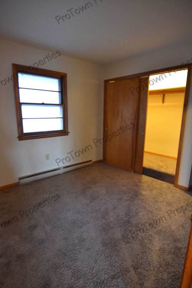 Building Photo - 103 S Joliet St