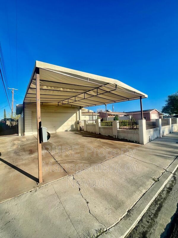Building Photo - 203 Zion Dr