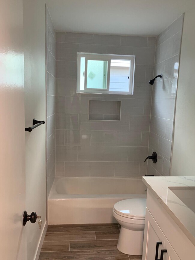 Foto del edificio - 2217 Marshallfield Ln