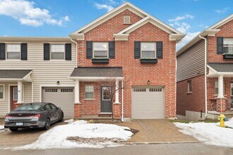 Building Photo - 3025 Singleton Ave