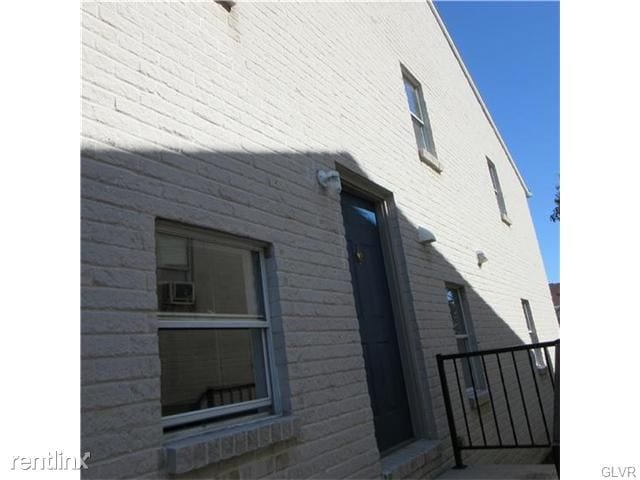 Building Photo - 2 br, 1 bath Apartment - 1327 S Fountain St
