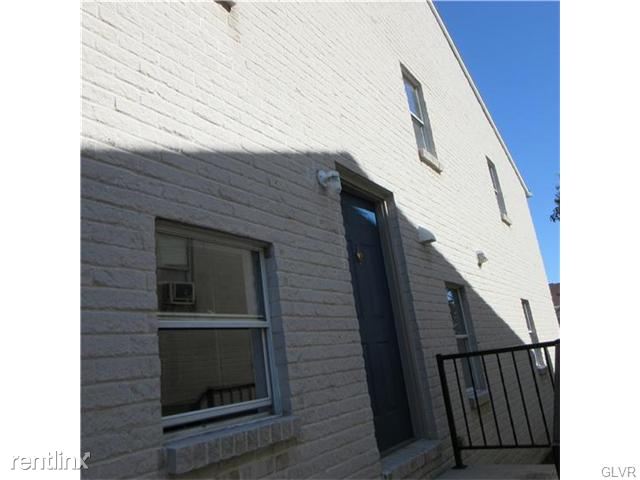 Foto del edificio - 2 br, 1 bath Apartment - 1327 S Fountain St