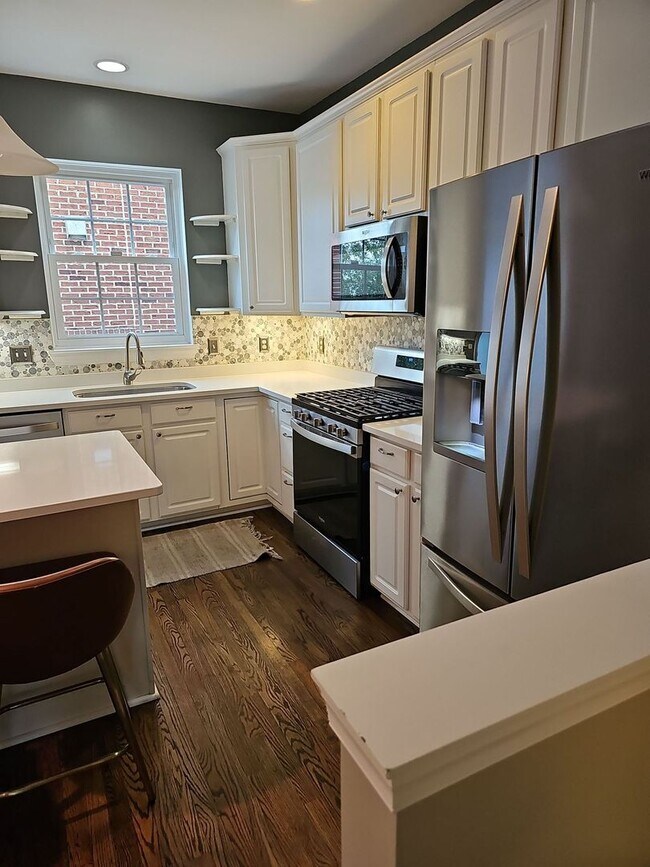 Foto del edificio - 3212 Toone St