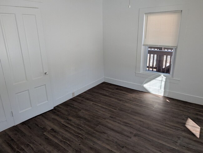 Foto del edificio - 9 Turnpike Rd