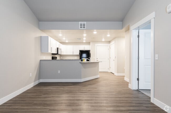 1HAB, 1BA - 747 ft² - Retreat at South Haven Farms