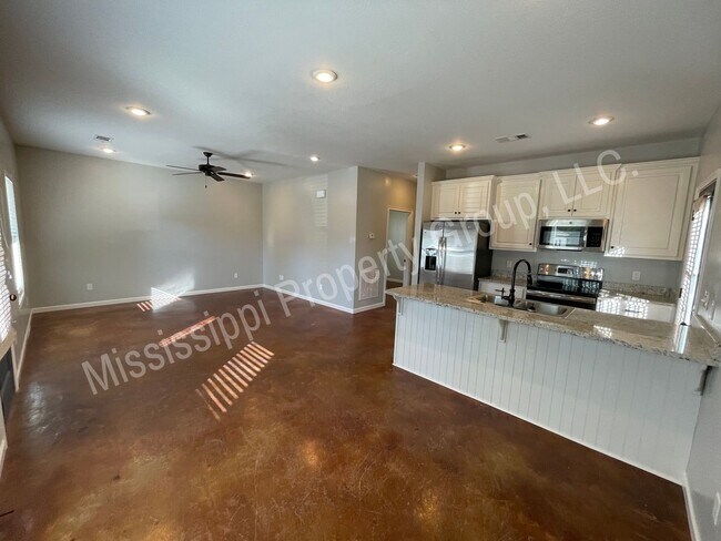 Foto del edificio - 3BR/2BA Home