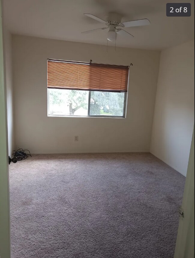 Foto del edificio - 8565 Glen Meadow Ln