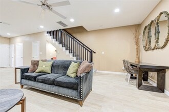 Building Photo - 3433 Lydia St