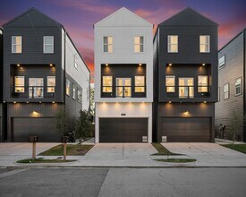 Building Photo - 868 E 35th St