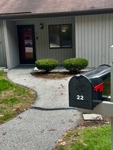 Building Photo - 22 Essex Grn Dr