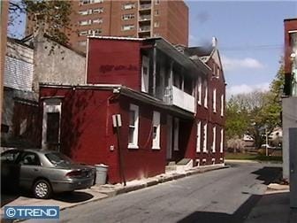 Building Photo - 824 Franklin St