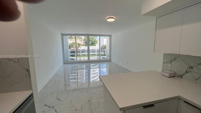 Foto del edificio - 3505 S Ocean Dr
