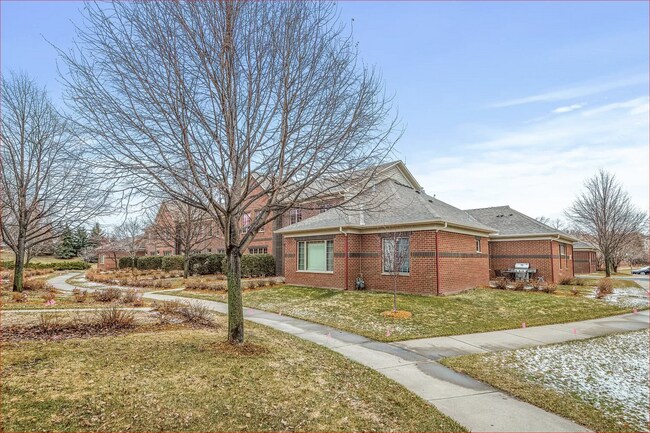 Building - 12450 Flanders Ct NE