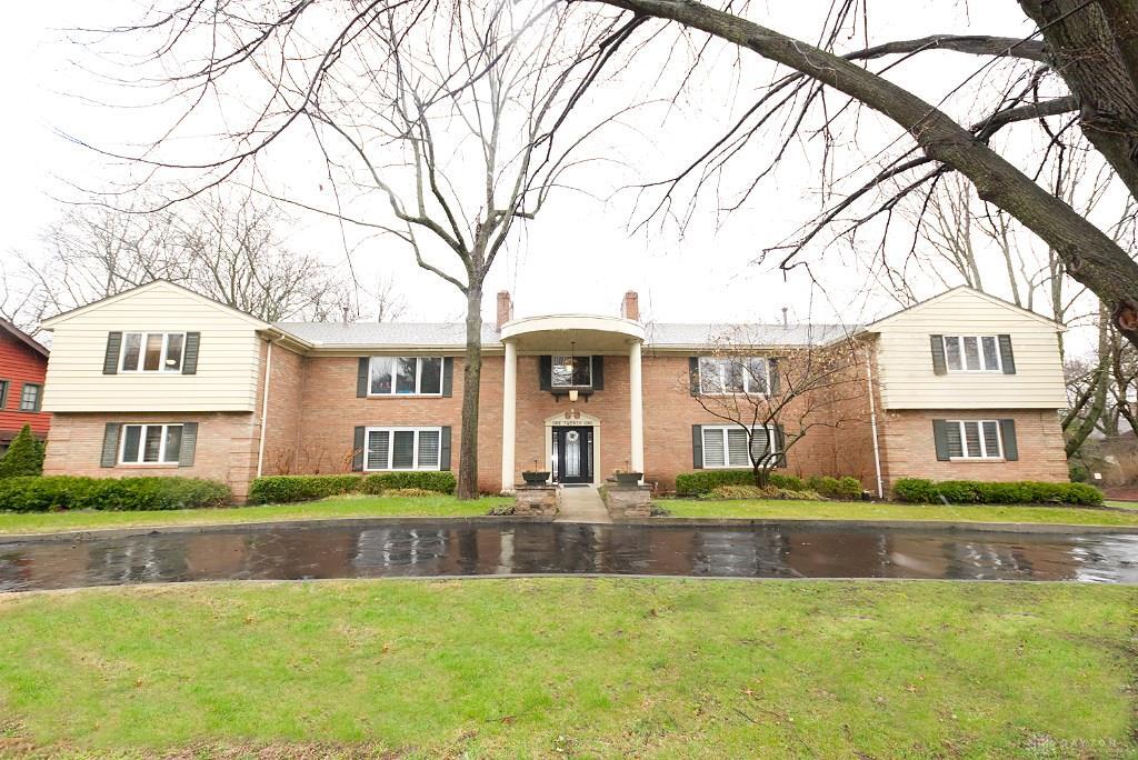 Primary Photo - 121 E Schantz Ave