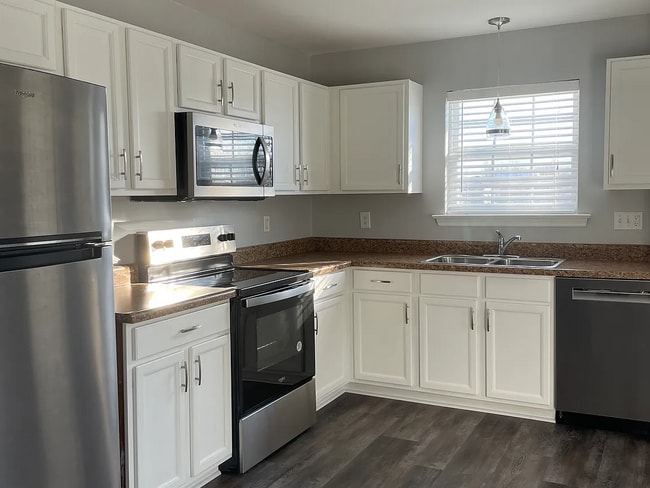 Building Photo - 2133 Welsh Dr