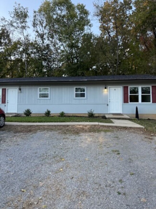 Building Photo - Maynardville 37807 - 2 bedroom, 1 bath apa...