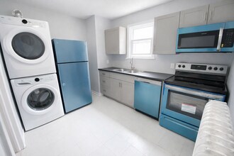 Building Photo - 369 Glendale Av