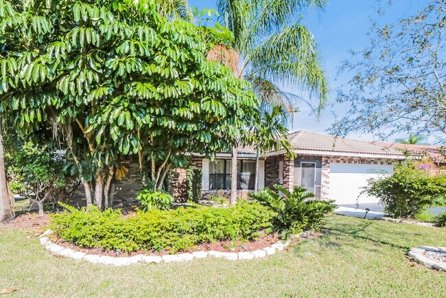 Foto del edificio - 10677 NW 6th Ct