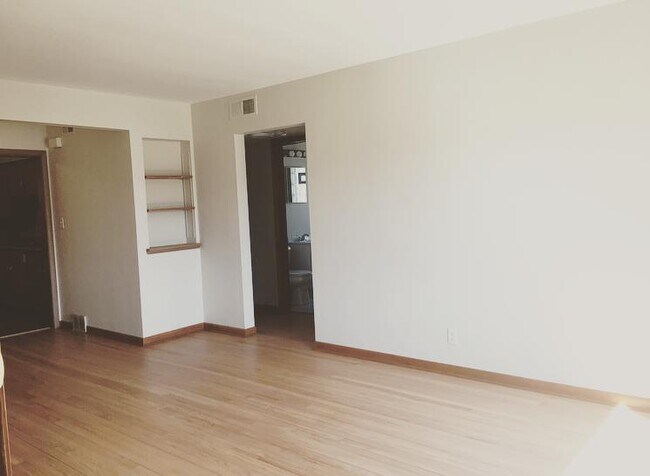 Building Photo - 3167 S 35th St