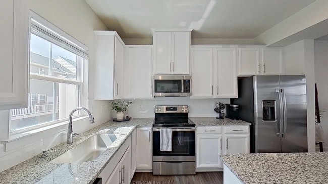 Building Photo - 114 Lupine Dr
