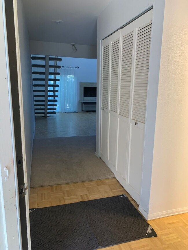 Foto del edificio - 2 bedroom 2 bath Condo in Southwest Portla...