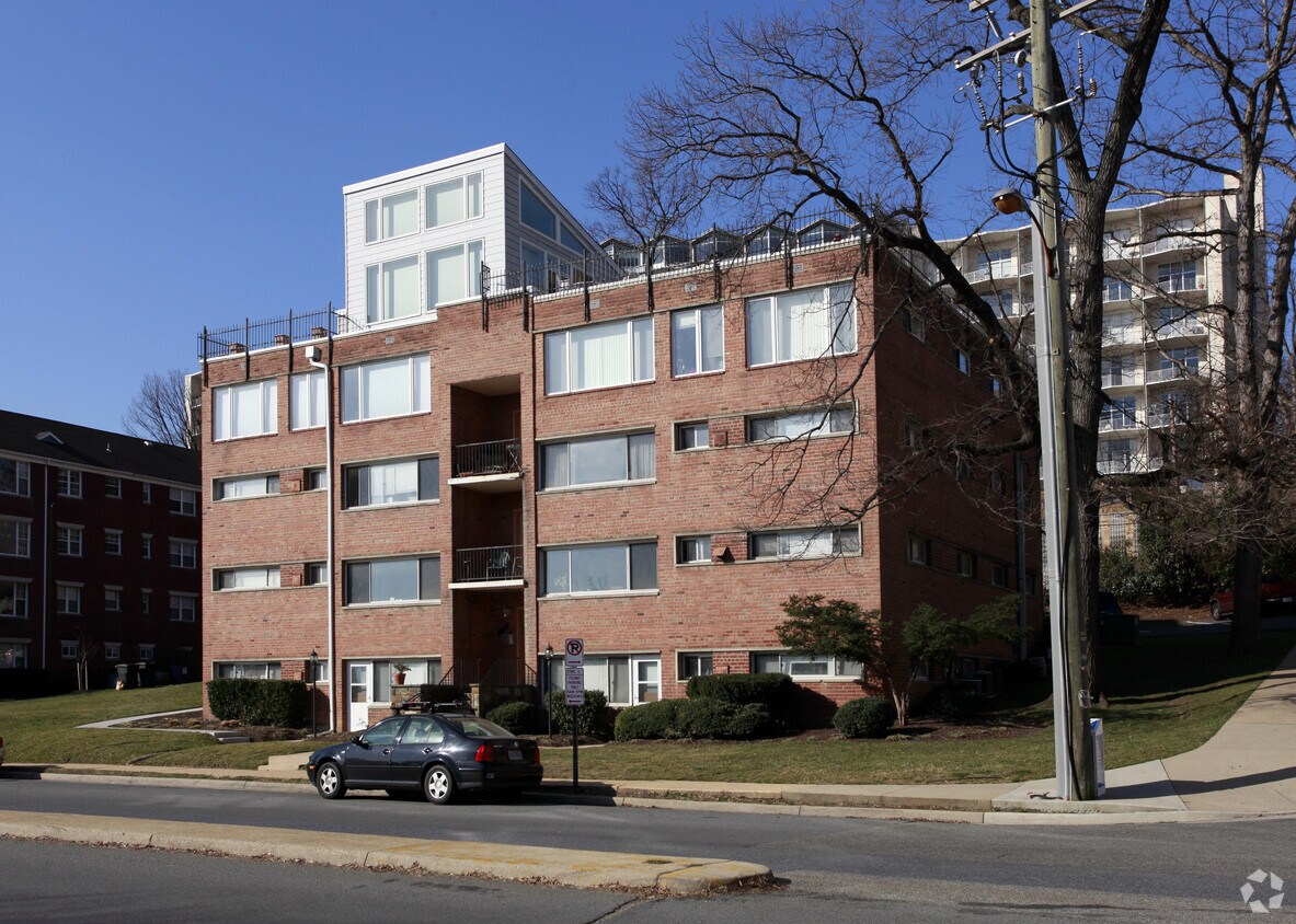 Parkview Manor Partments Apartments in Arlington, VA