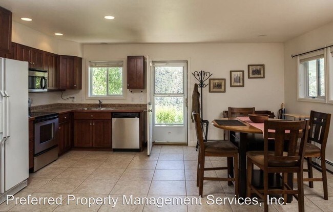 Building Photo - 3 br, 2 bath House - 600 County Road 138