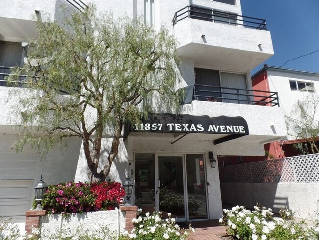 Building Photo - 11857 Texas Ave
