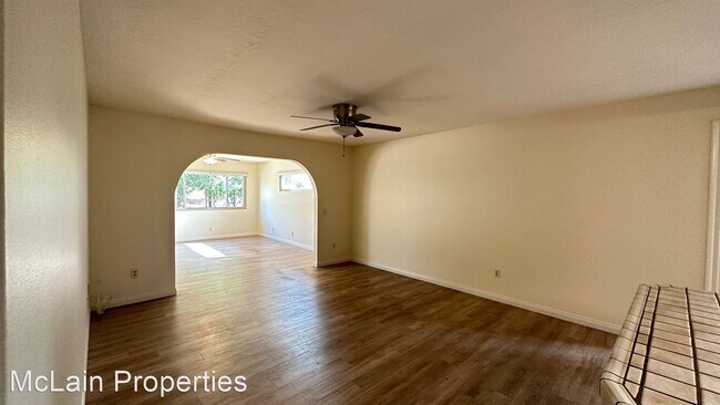 Building Photo - 4 br, 2 bath House - 1682 Wilson Ave