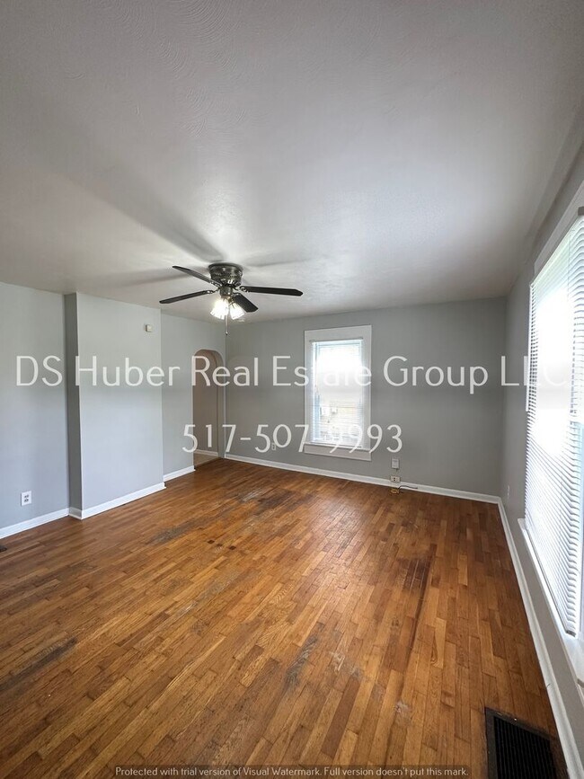 Foto del edificio - 1311 W Ionia St