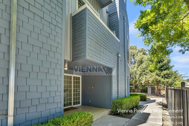 Foto del edificio - 403 Harriet Ln