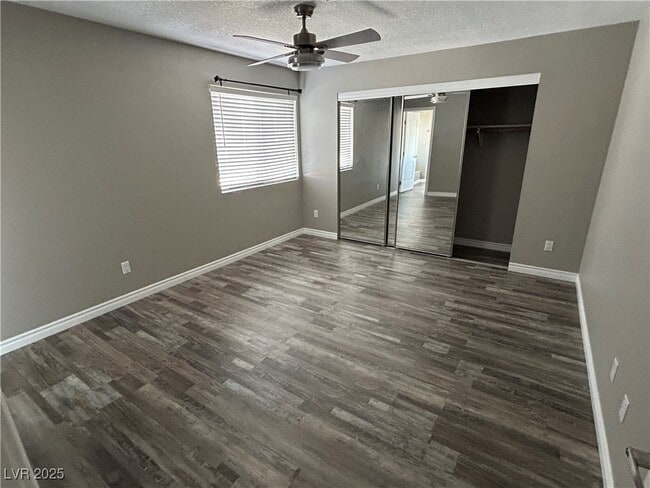 Building Photo - 6873 Tamarus St