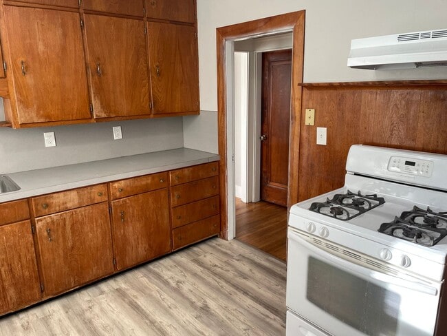 Foto del edificio - Beautiful Single Family Home For Rent in E...