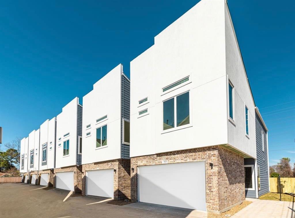 2537 Hollister Rd, Houston, TX 77080 Condo for Rent in Houston, TX