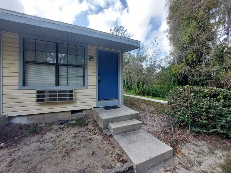 Primary Photo - 1295 N Holland Pkwy