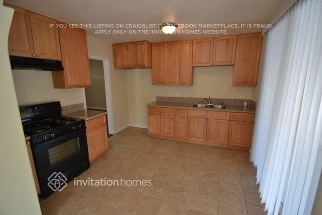Foto del edificio - 10821 Rosecrans Ave