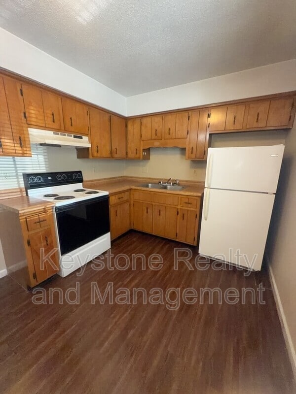 Building Photo - 1375 Thompsonville Ln