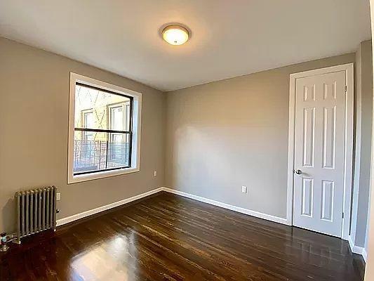 Foto del edificio - 2 bedroom in Bronx NY 10471