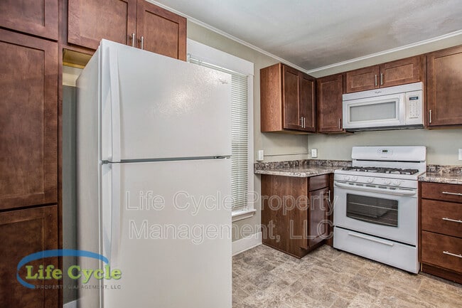 Foto del edificio - 353 Atlas Ave SE