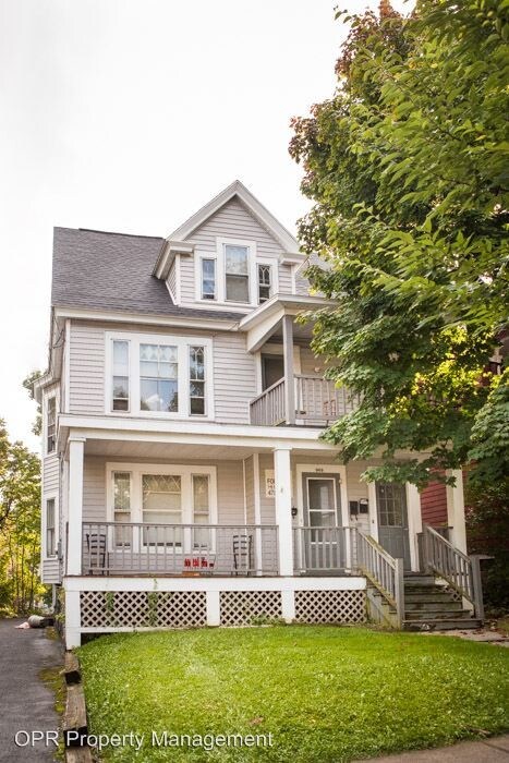 Primary Photo - 949 Ackerman Ave