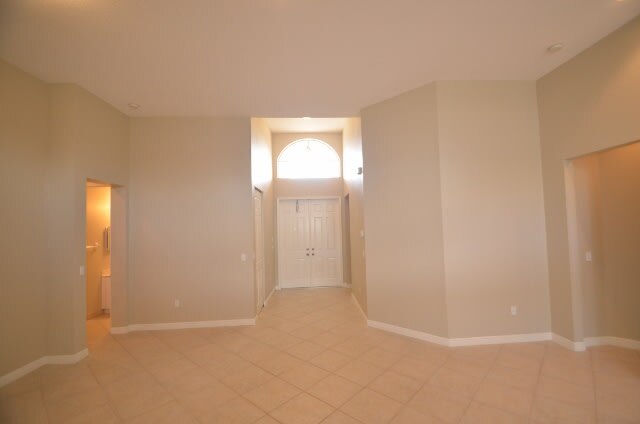 Building Photo - 7421 Water Dance Way