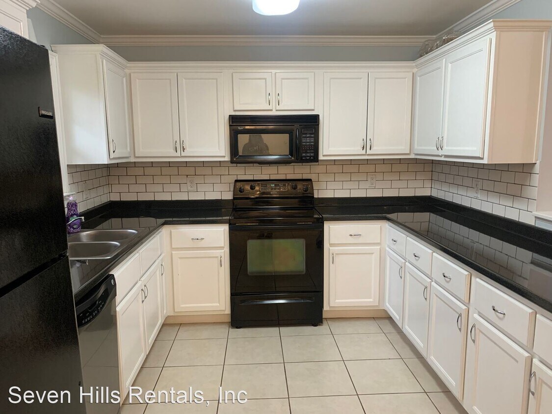 Foto principal - 3 br, 2.5 bath House - 4 Sarah Street