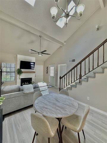 Building Photo - 2412 Chapel Hill Ln